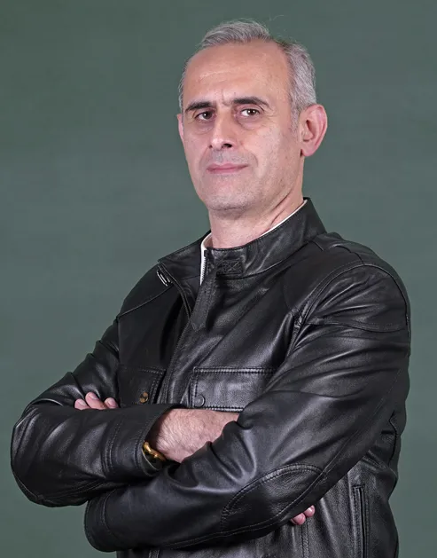 پروتزیست رضا یونس نژاد