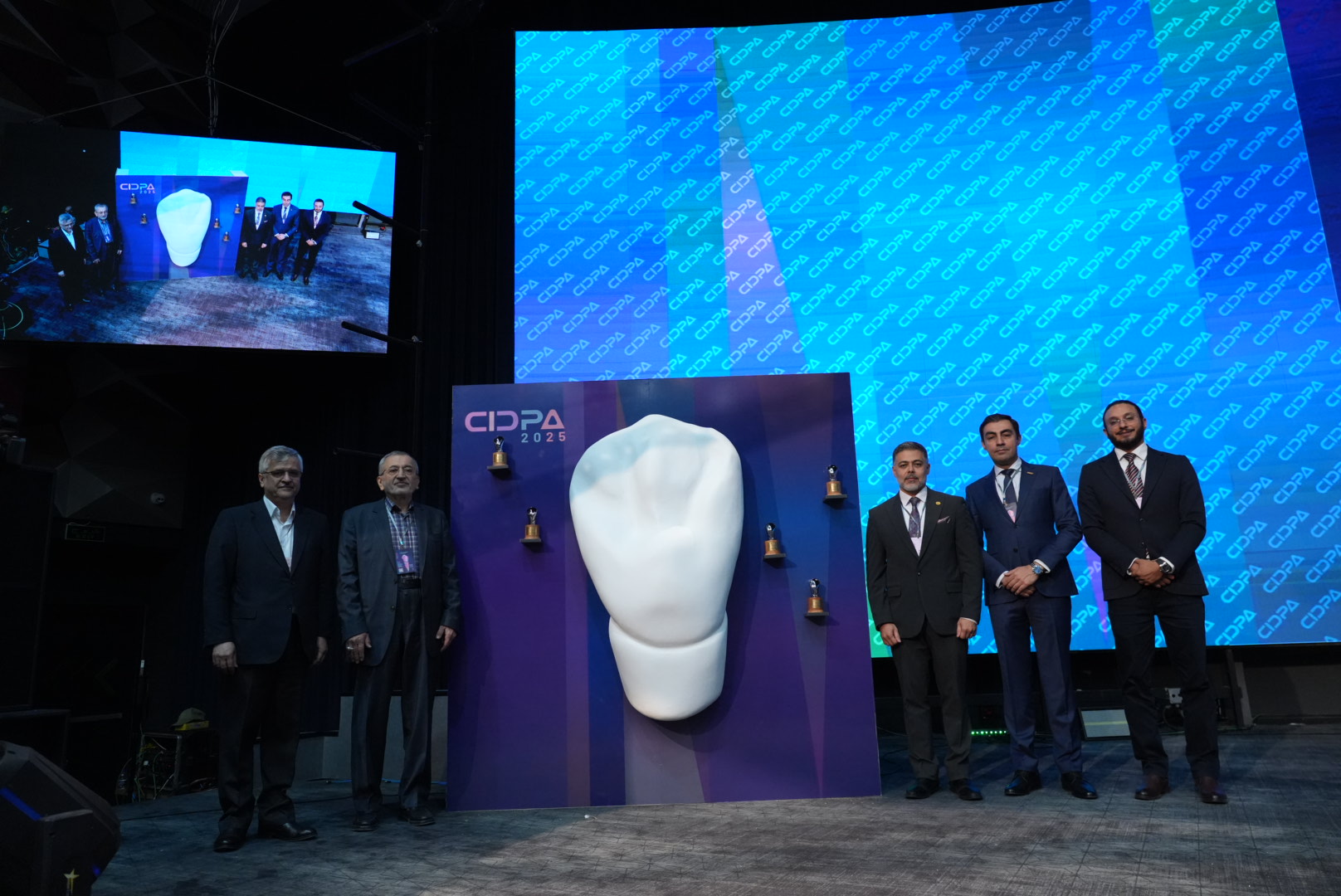 گزارش تصویری آیین افتتاحیه 32 امین کنگره علمی جامعه دندان سازان ایران