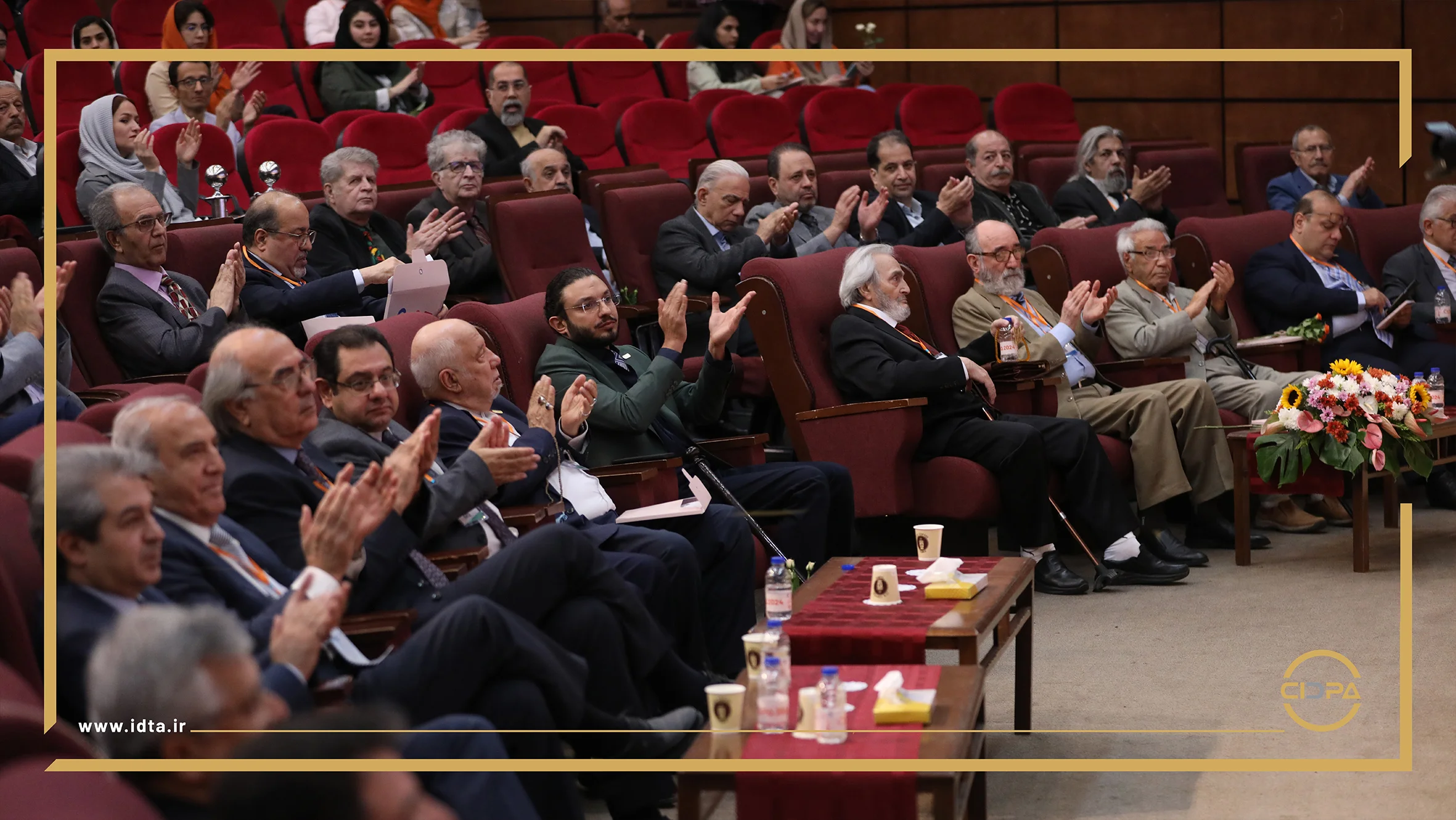 گزارش تصویری آیین افتتاحیه 31 امین کنگره علمی جامعه دندان سازان ایران