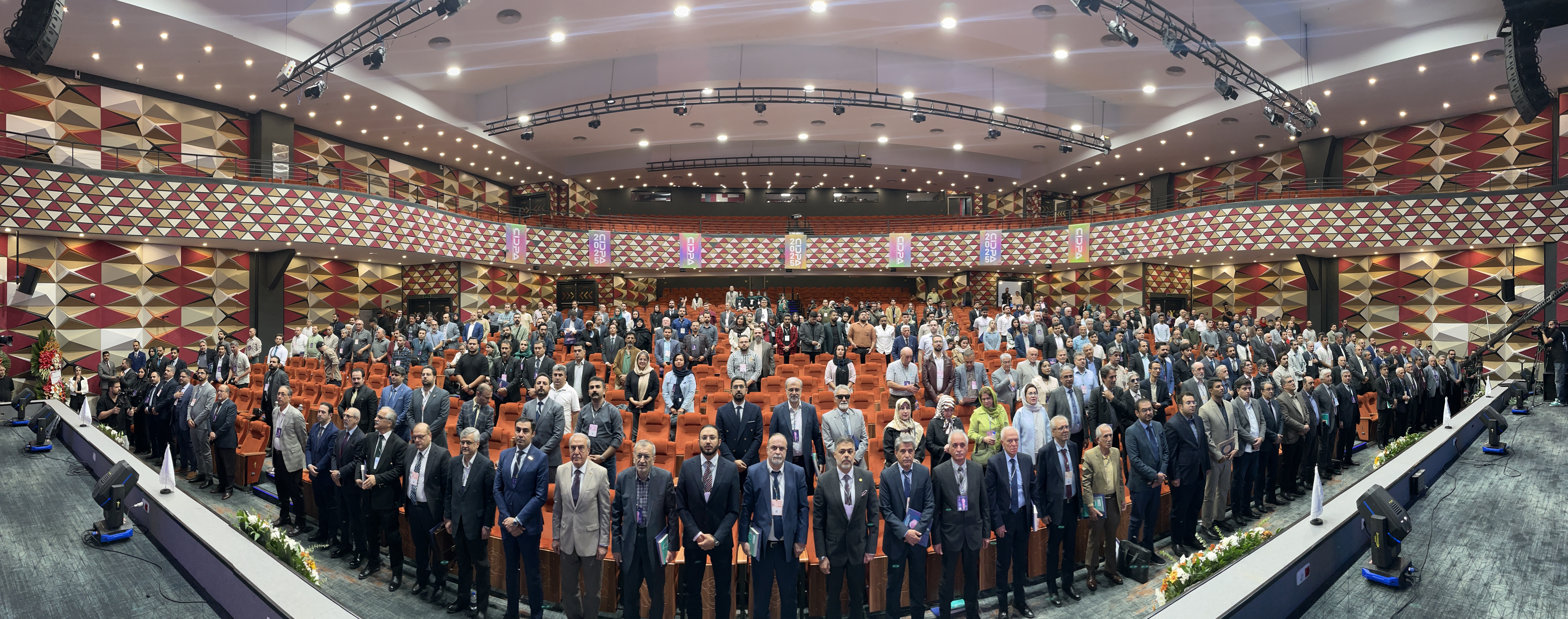 سی‌ودومین کنگره بین‌المللی جامعه و انجمن علمی دندانسازی ایران برگزار شد